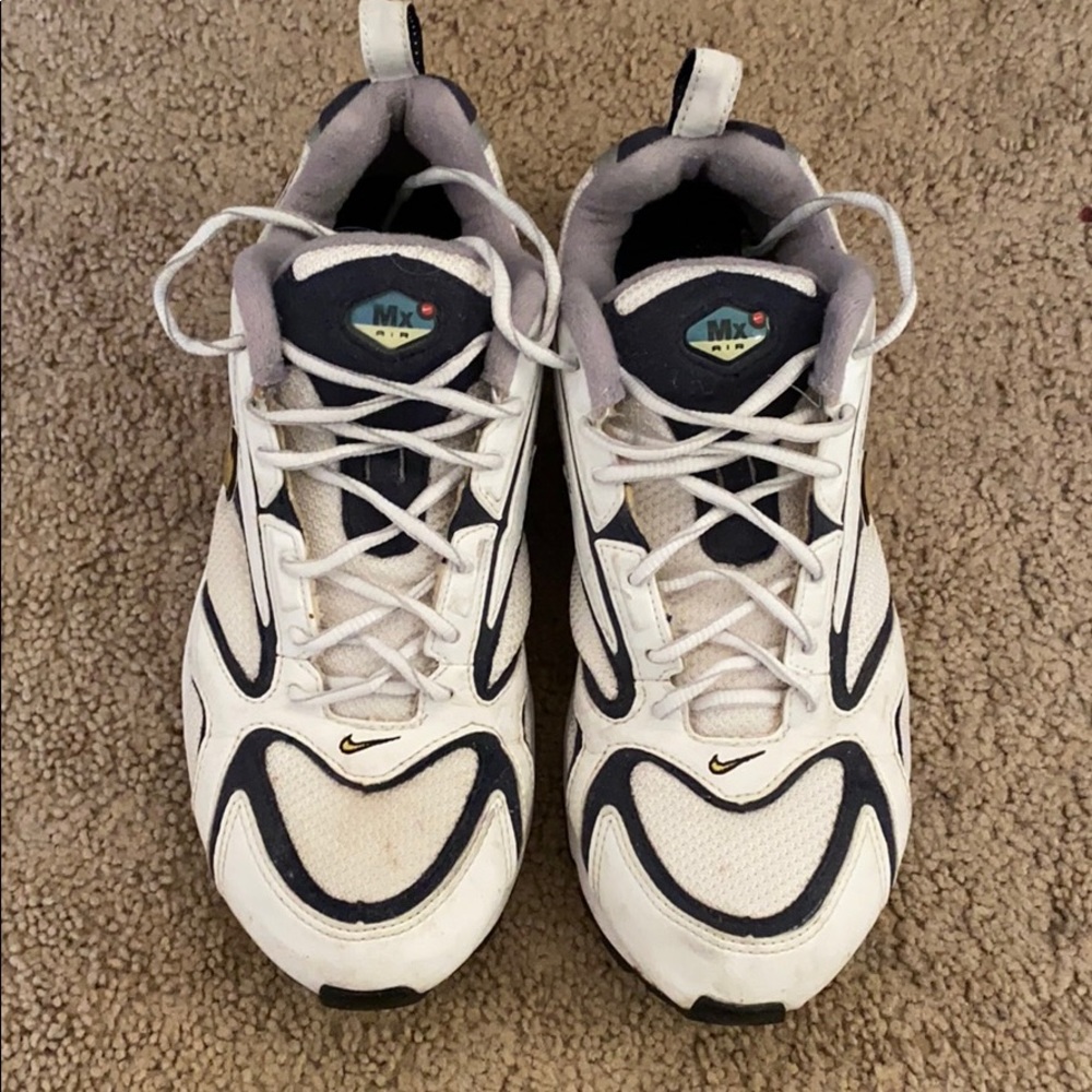 Nike men’s sneakers